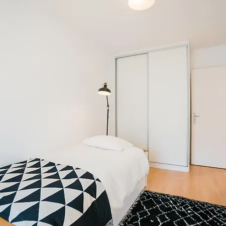 Apartamento GuestReady - Campolide Boho Terrace Duplex 4 Bedrooms *