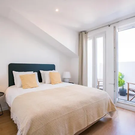 Guestready - Campolide Boho Terrace Duplex 4 Bedrooms Apartmán *