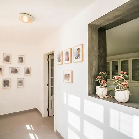 Apartmán Guestready - Campolide Boho Terrace Duplex 4 Bedrooms *