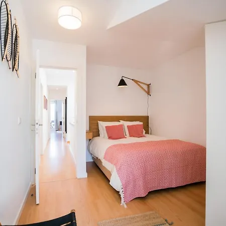 Guestready - Campolide Boho Terrace Duplex 4 Bedrooms * Lisboa