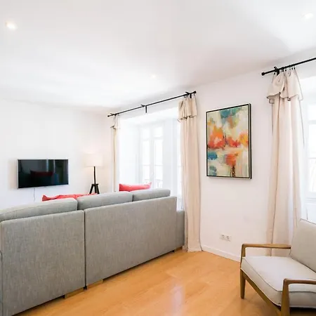 Guestready - Campolide Boho Terrace Duplex 4 Bedrooms Apartment *